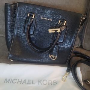 Michael kors pebble leather bag